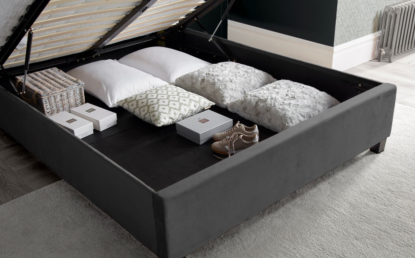 Aurora Velvet Ottoman Bed – Art Deco Winged Headboard with Foot-End Storage