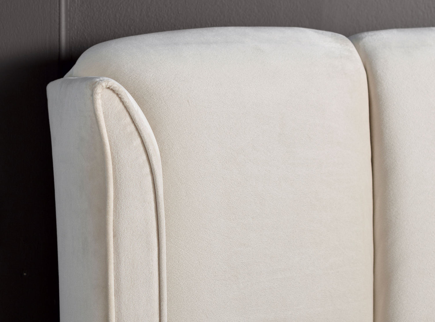 Aurora Velvet Ottoman Bed – Art Deco Winged Headboard with Foot-End Storage